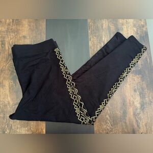 Torrid Black with Gold design Leggings 1X